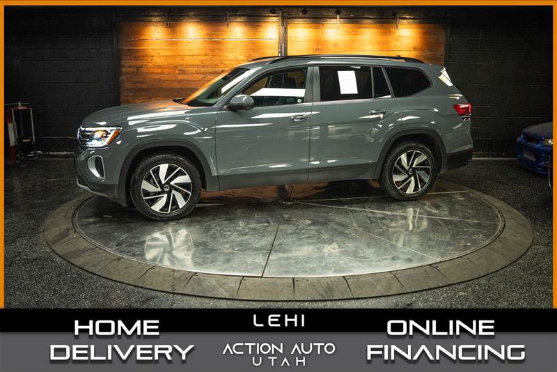 Used 2025 Volkswagen Atlas SE AWD/4WD image 1