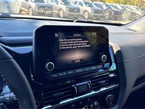 New 2025 Nissan Pathfinder Rock Creek image 4