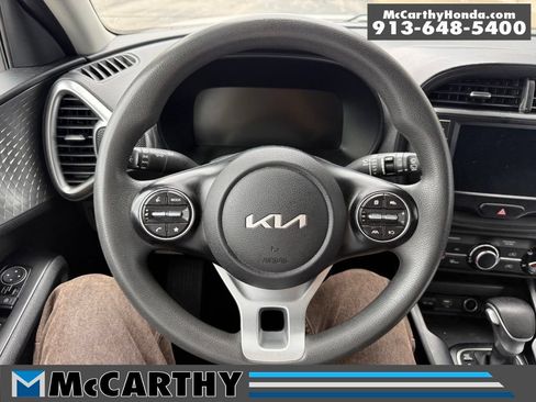 Used 2023 Kia Soul LX w/ Option Group 015 FWD image 17