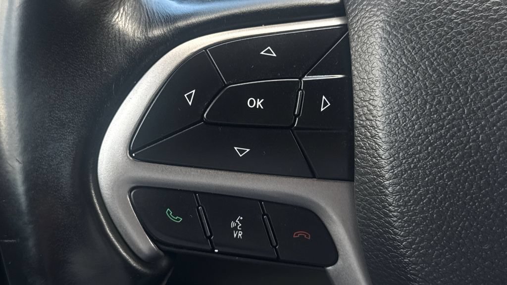 Used 2019 Jeep Grand Cherokee Altitude AWD/4WD image 35