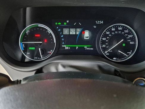 Used 2024 Toyota Sienna Platinum AWD/4WD image 11