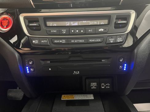 Used 2019 Honda Pilot Touring image 21