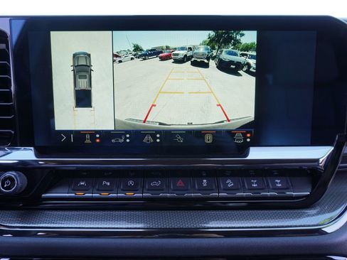 Used 2024 Chevrolet Silverado 1500 ZR2 image 12