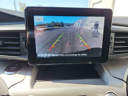 Used 2022 Ford Explorer XLT image 14