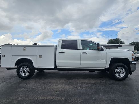 Used 2018 Chevrolet Silverado 2500 W/T w/ WT Convenience Package AWD/4WD image 4
