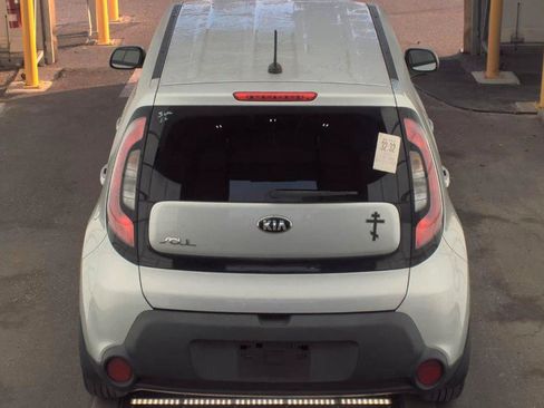 Used 2015 Kia Soul FWD image 5