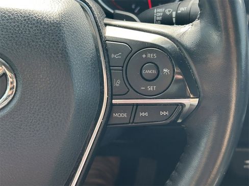 Used 2018 Toyota Camry XSE image 36