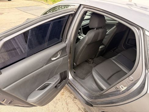 Used 2020 Honda Civic Sport image 10