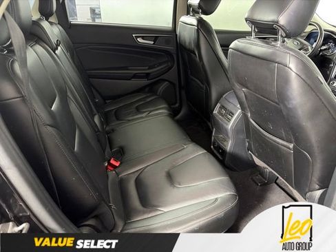 Used 2021 Ford Edge Titanium AWD/4WD image 11