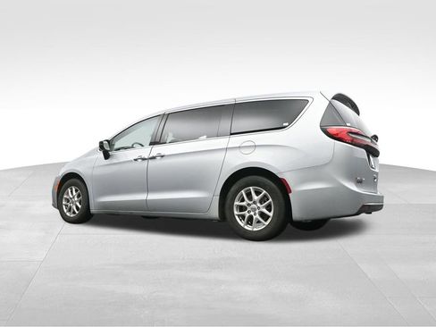 Used 2024 Chrysler Pacifica Touring-L FWD image 49