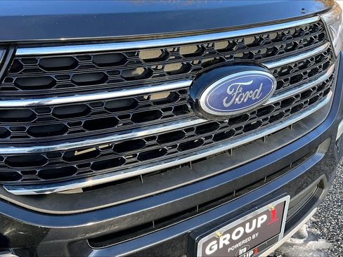 Used 2021 Ford Explorer XLT w/ Equipment Group 202A image 32