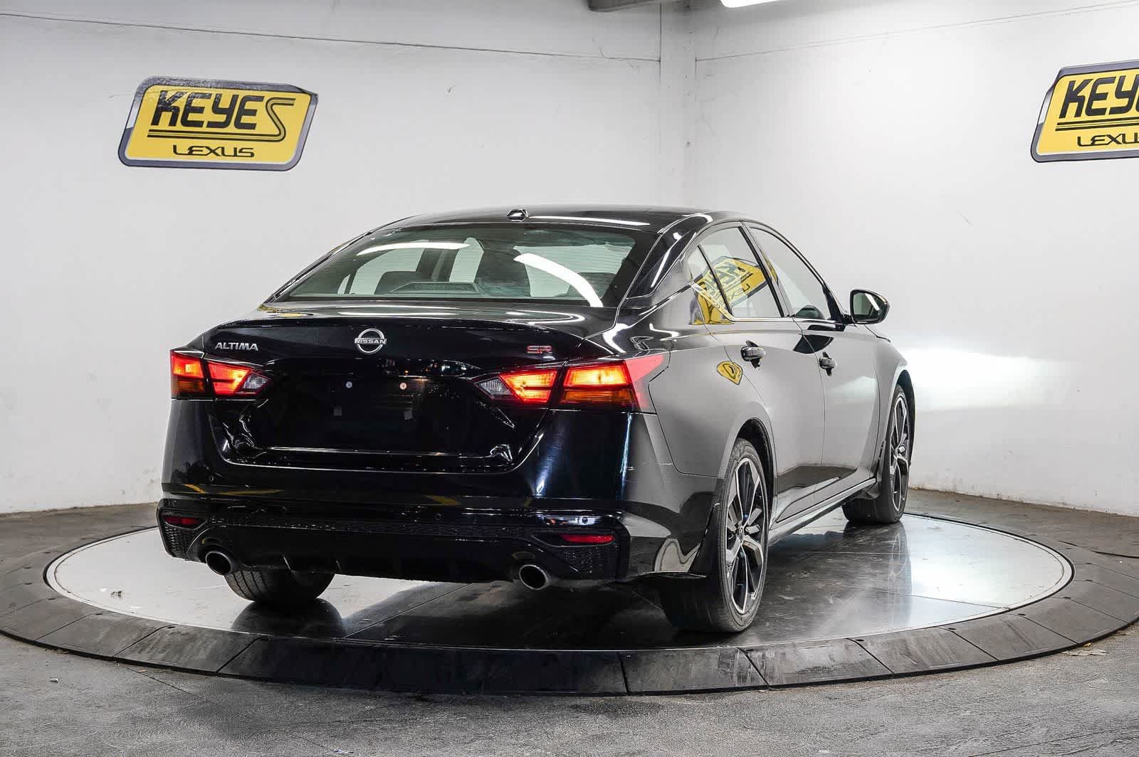 Used 2024 Nissan Altima 2.5 SR FWD image 4
