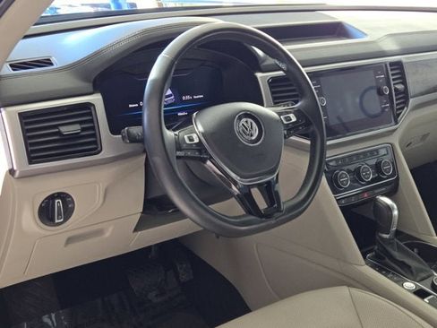 Used 2019 Volkswagen Atlas SEL Premium image 24