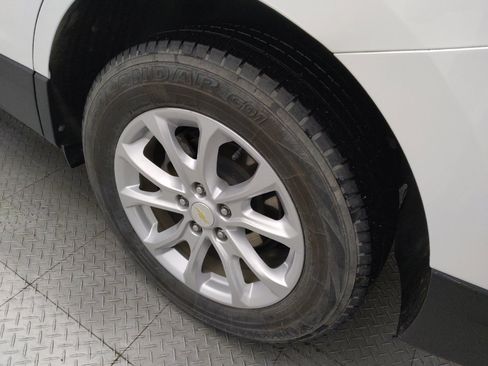 Used 2020 Chevrolet Equinox LT w/ Driver Convenience Package FWD image 31