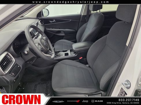 Used 2017 Kia Sorento FWD image 17
