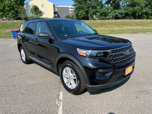 Certified 2022 Ford Explorer XLT AWD/4WD image 2