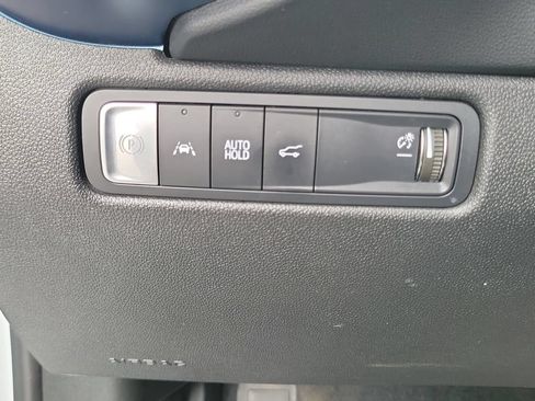Used 2024 Chevrolet Equinox EV LT AWD/4WD image 15