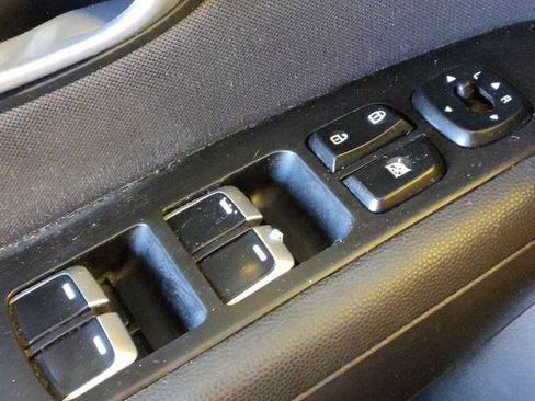 Used 2018 Kia Soul FWD image 27
