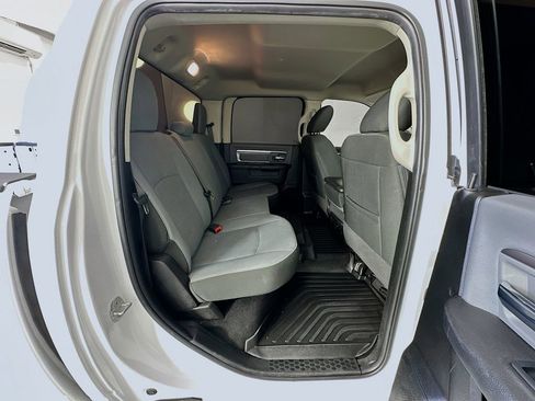 Used 2021 RAM 1500 Classic SLT image 26