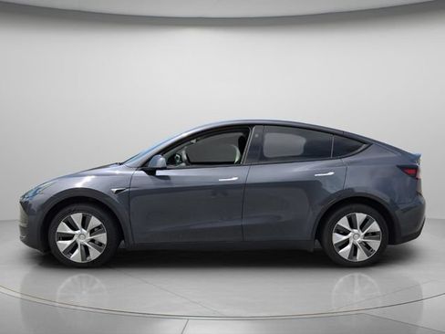 Used 2023 Tesla Model Y Long Range AWD/4WD image 3
