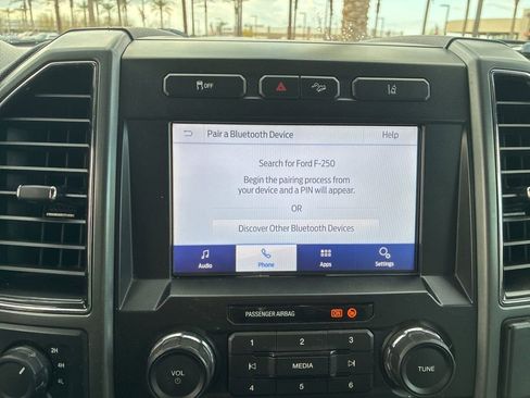 Used 2020 Ford F250 XLT w/ FX4 Off-Road Package image 17