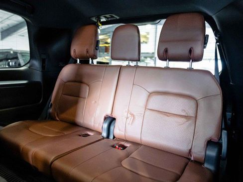 Used 2018 Toyota Land Cruiser image 28