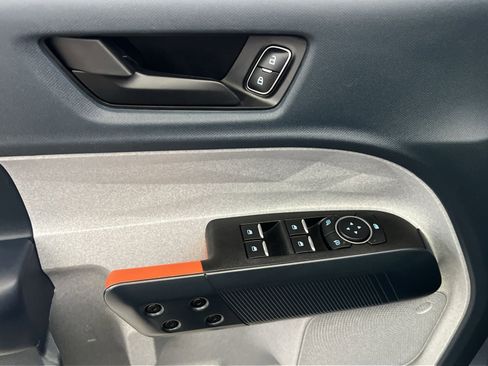 Used 2024 Ford Maverick XLT w/ XLT Luxury Package image 13