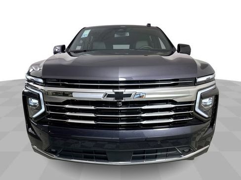 New 2026 Chevrolet Suburban LT w/ Comfort Package AWD/4WD image 3