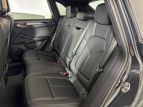 New 2026 Porsche Macan image 33