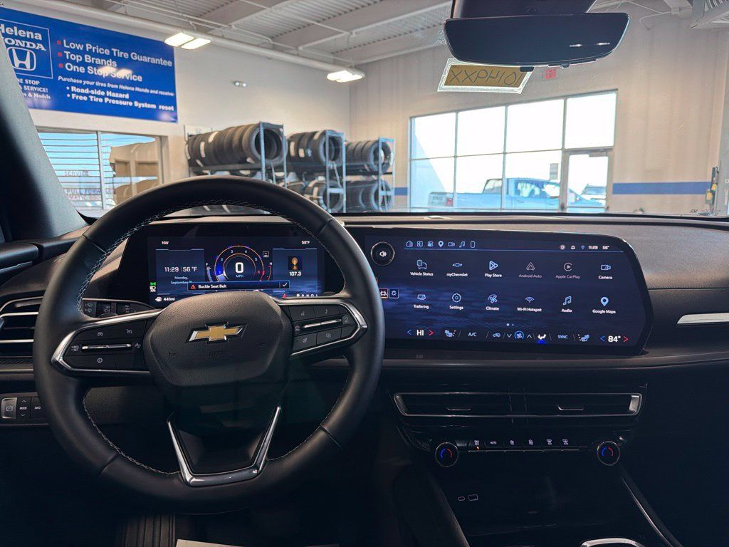 Used 2026 Chevrolet Traverse LT w/ Driver Confidence Package AWD/4WD image 10