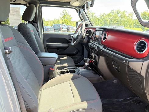 Used 2023 Jeep Wrangler Unlimited Rubicon AWD/4WD image 27