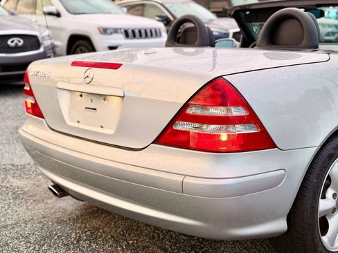 Used 2003 Mercedes-Benz SLK 320 image 13