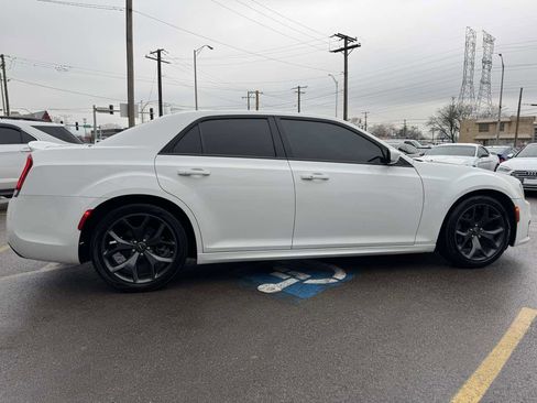 Used 2022 Chrysler 300 S w/ Safetytec Plus Group image 4