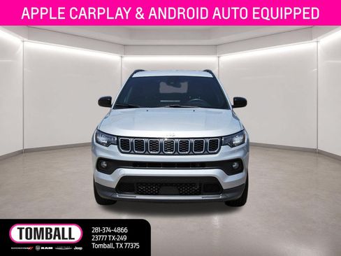 Used 2024 Jeep Compass Latitude AWD/4WD image 2