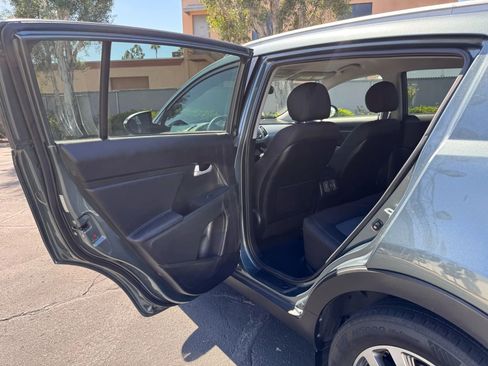 Used 2015 Kia Sportage LX image 32