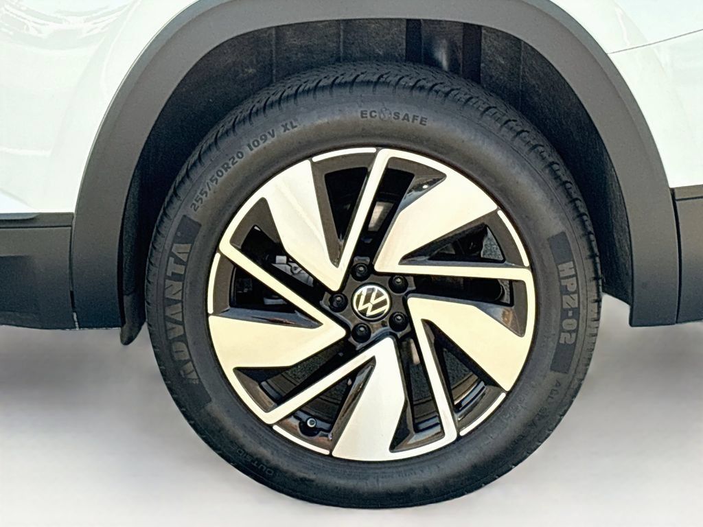 Used 2024 Volkswagen Atlas SE AWD/4WD image 31