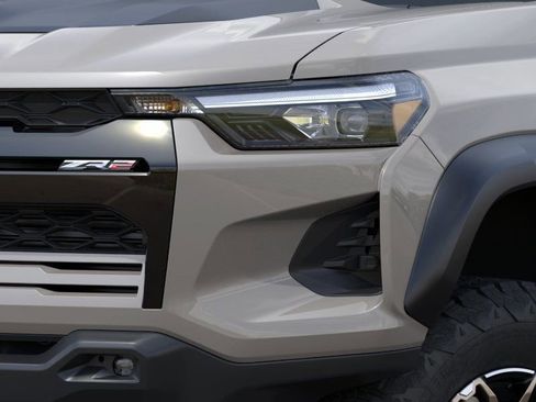 New 2026 Chevrolet Colorado ZR2 w/ Technology Package AWD/4WD image 10