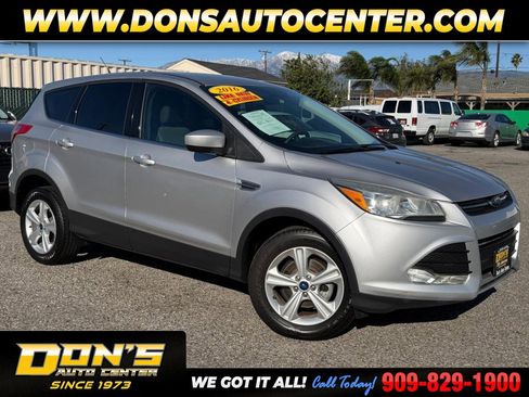 Used 2016 Ford Escape SE image 1