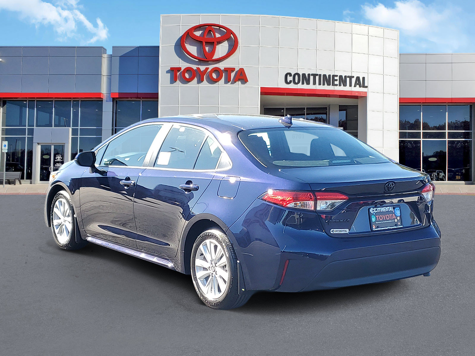 New 2027 Toyota Corolla LE w/ LE Premium Package FWD image 4