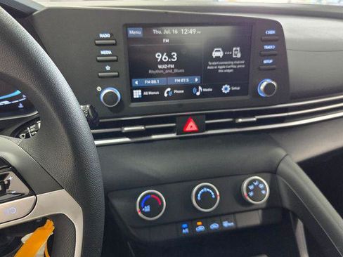 New 2026 Hyundai Elantra SE FWD image 17
