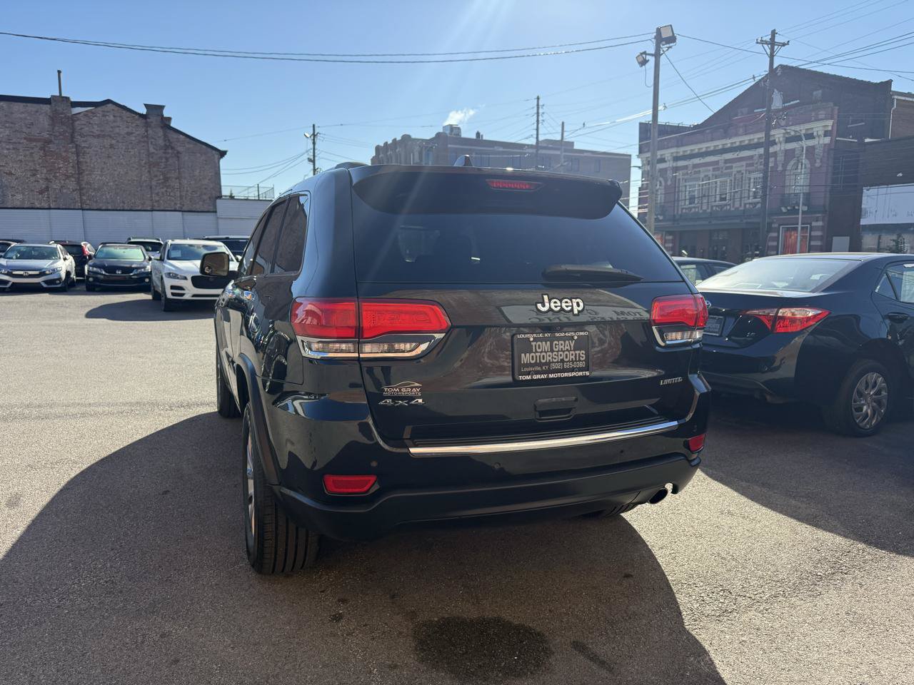 Used 2015 Jeep Grand Cherokee Limited w/ Luxury Group II AWD/4WD image 4