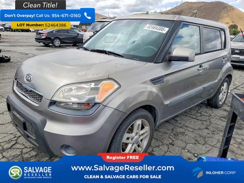 Used 2011 Kia Soul + w/ Audio Pkg FWD image 1