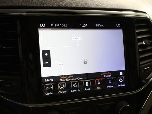 Used 2021 Jeep Grand Cherokee Overland AWD/4WD image 37