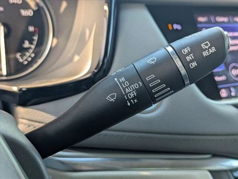 Used 2020 Cadillac XT5 Premium Luxury FWD image 8