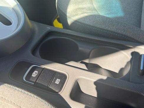 Used 2016 Kia Soul EV FWD image 27