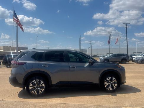 Used 2023 Nissan Rogue SV FWD image 27