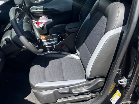 Used 2025 Buick Envista Preferred w/ Advanced Safety Package FWD image 3