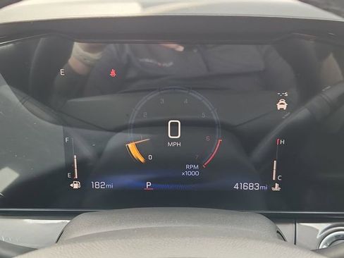 Used 2024 Chevrolet Trax ACTIV w/ Sunroof Package FWD image 12
