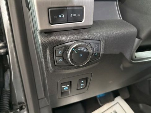 Used 2020 Ford F150 Platinum w/ Equipment Group 701A Luxury AWD/4WD image 20