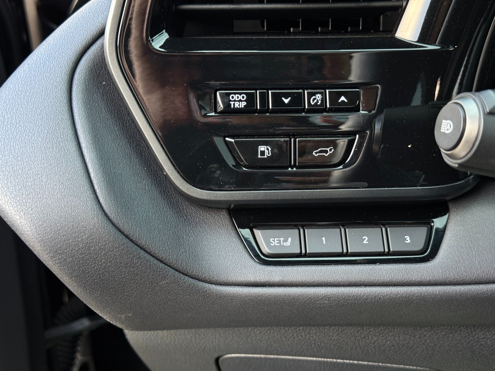 Used 2025 Lexus TX 350 AWD w/ Technology Package image 18